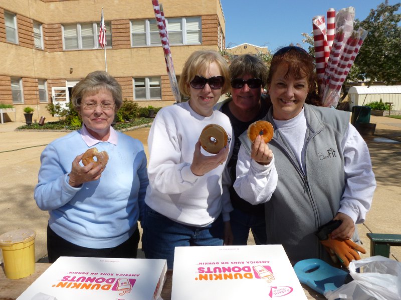VA Garden April 2013 064